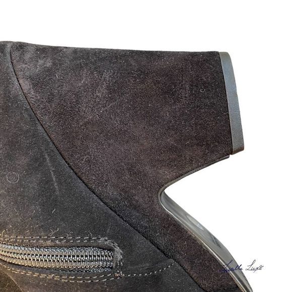 Dark Knight: Prada suede ankle boots. Made in Italy - Picture 3 of 15